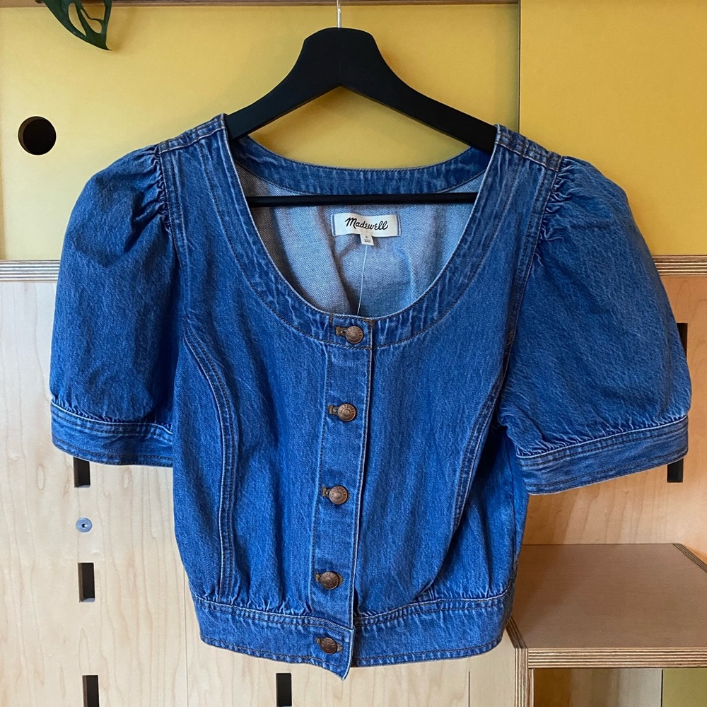Denim puff sleeve crop top